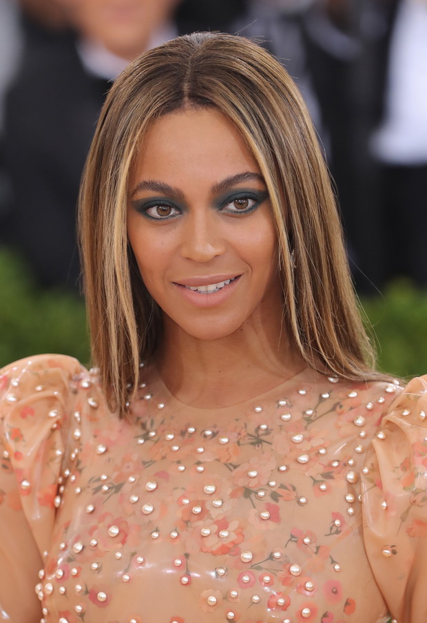 "Manus x Machina: Fashion In An Age Of Technology" Costume Institute Gala