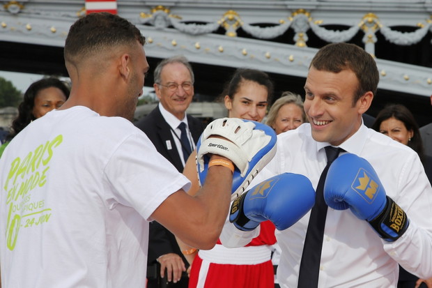 Emmanuel Macron na obchodach Mi?dzynarodowych Dniach Olimpijskich