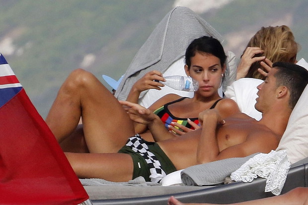 Cristiano Ronaldo z dziewczyn? w Hiszpanii