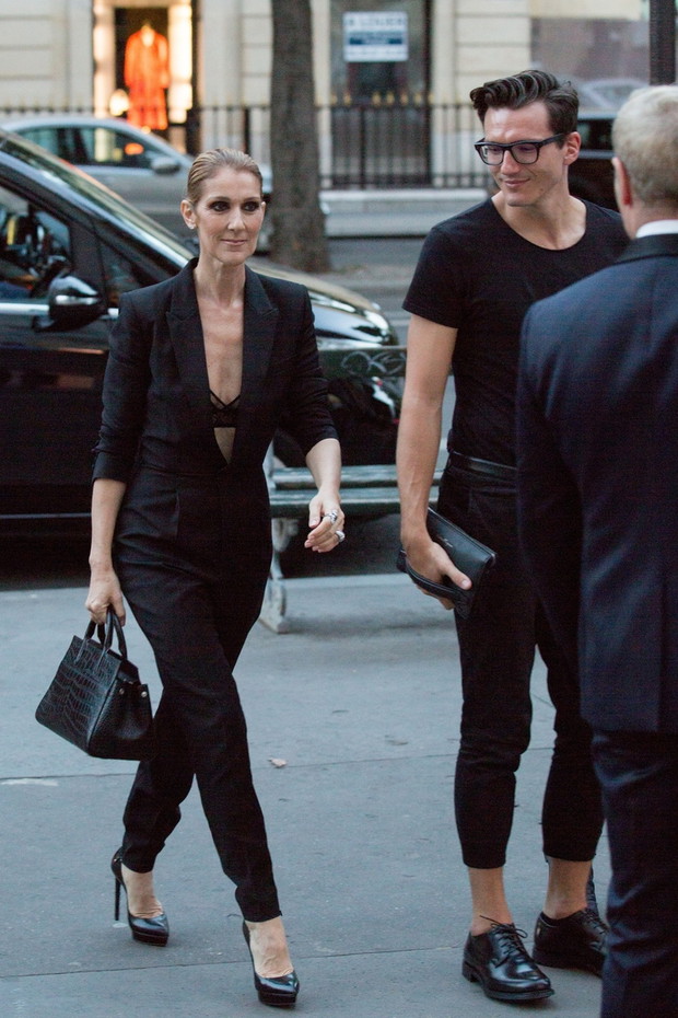 Celine Dion ca?a na czarno