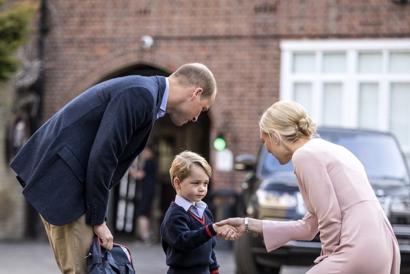 Książę William i książę George pierwszego dnia szkoły