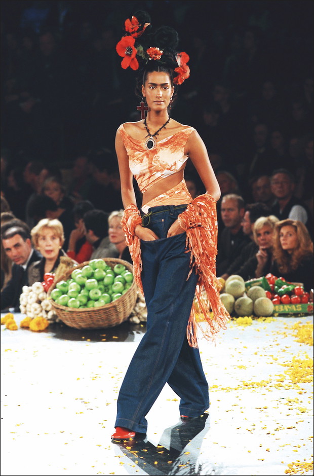 Fashion Show: Ready To Wear, Spring -Summer 1998 In Paris, France On October 14, 1997.