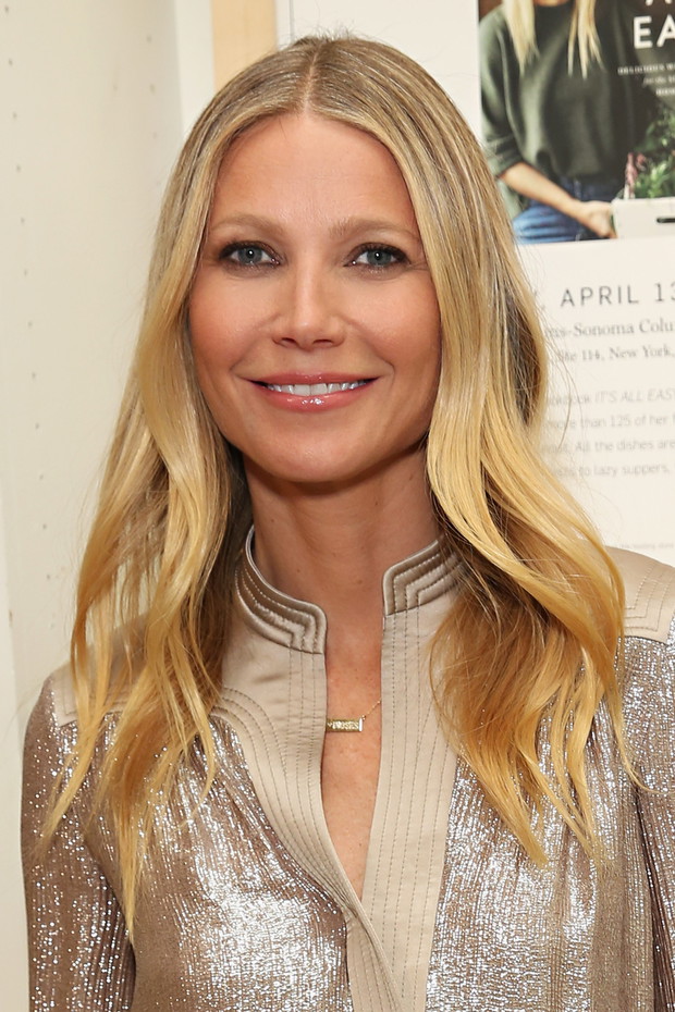 Gwyneth Paltrow Signs Copies Of "It's All Easy"