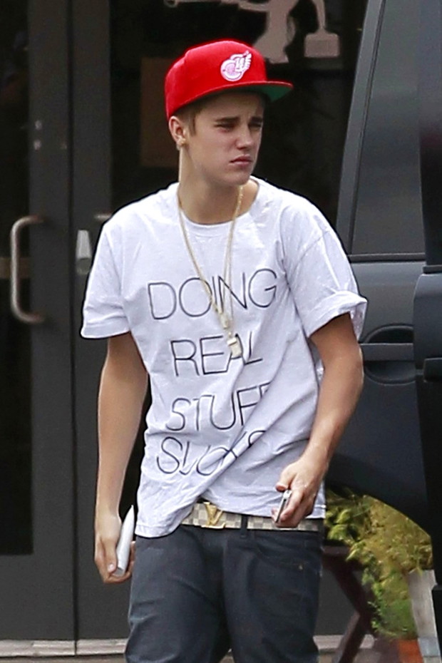 Justin Bieber w koszulce zaprojektowanej przez polki