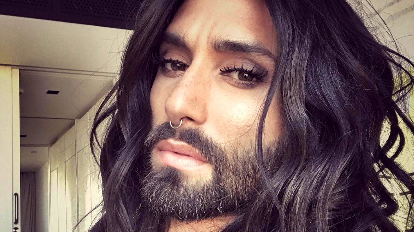 Tak zmieniła się Conchita Wurst (Thomas Neuwirth), kobieta z brodą, która wygrała Eurowizję w 2014 roku. Metamorfoza Conchity Wurst