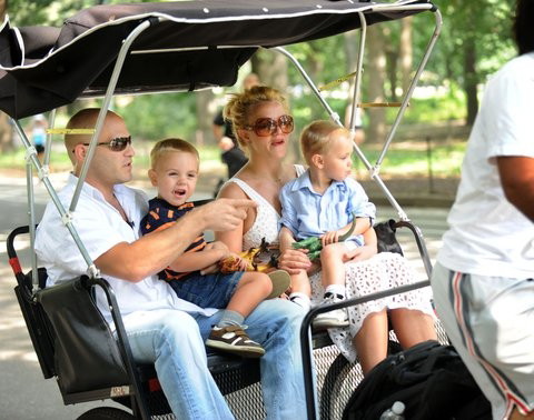Britney Spears z synami w Central Parku