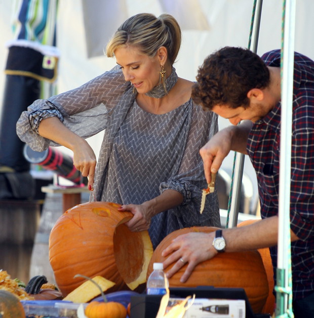 BuzzFoto Celebrity Sightings In Los Angeles - October 11, 2011