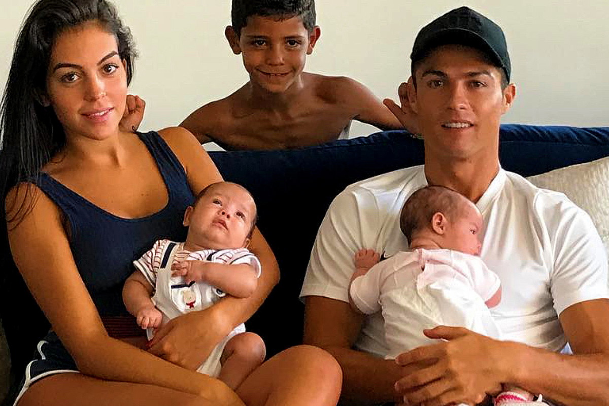 Cristiano Ronaldo zdradził imię dziecka i datę porodu Georginy Rodriguez