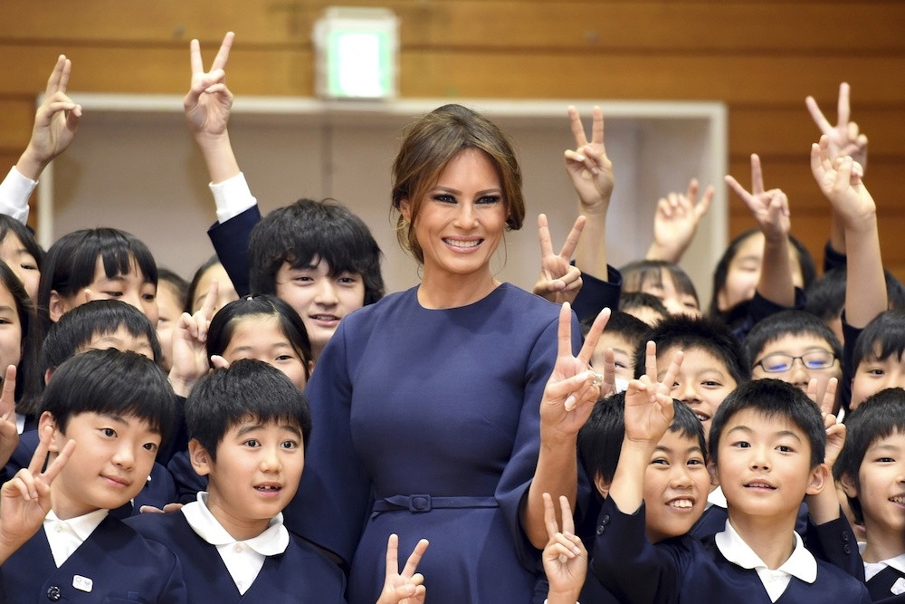 Melania Trump i jej stylizacje podczas wizyty w Japonii
