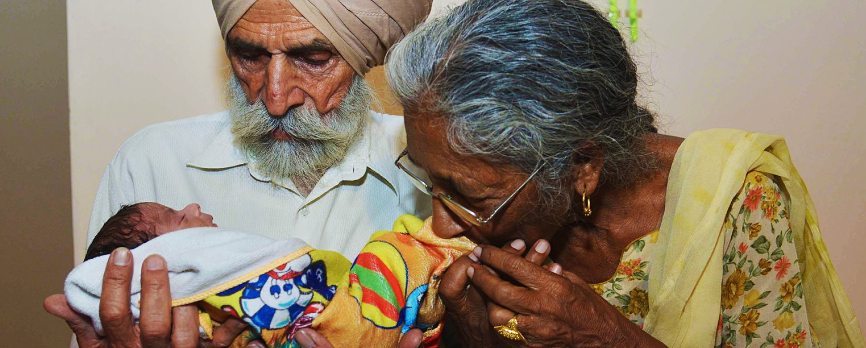 72-letnia matka, Dajlinder Kaur, jamnik