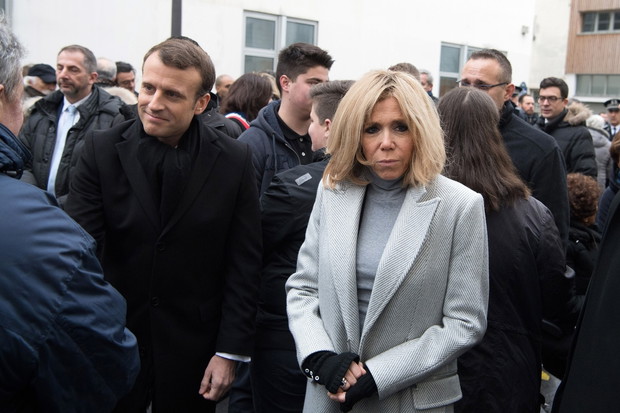 Brigitte Macron w szarym p?aszczu