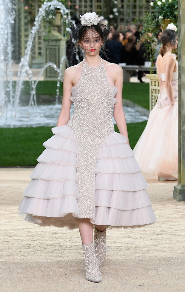 Chanel : Runway - Paris Fashion Week - Haute Couture Spring Summer 2018
