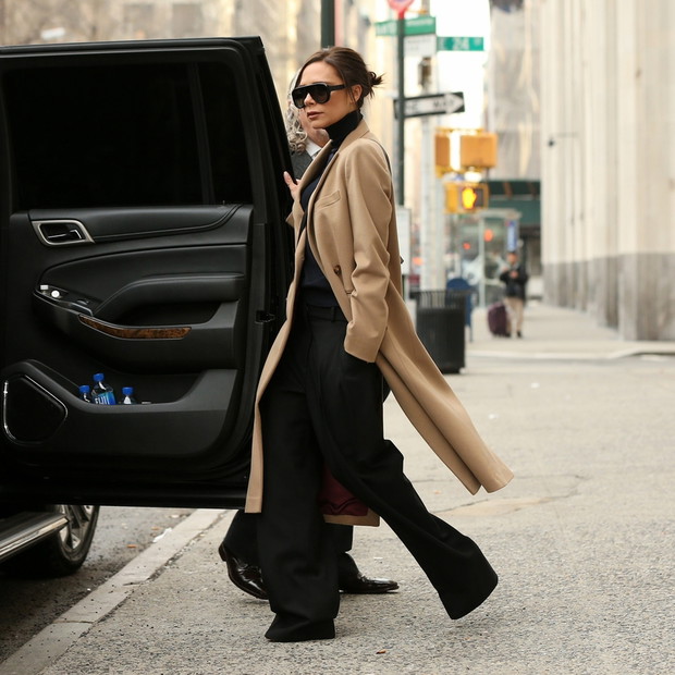 Victoria Beckham w kamelowym p?aszczu