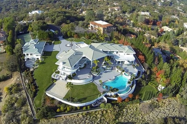 Eddie Murphy's former home goes up for sale at $12 million