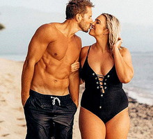 Jenna Kutcher, fotografka, ma rozmiar plus size i wysportowanego męża