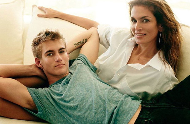 syn-cindy-crawford-presley-gerber-363313-GALLERYBIG-897ab78