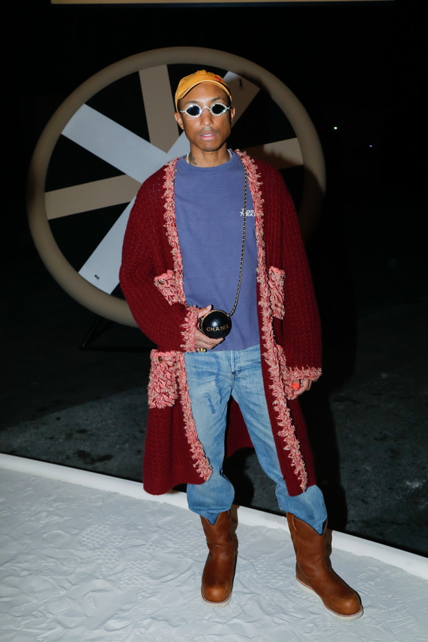 Chanel : Front Row - Paris Fashion Week - Haute Couture Spring/Summer 2022