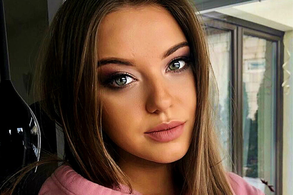 Julia Nowak, nowa WAG's