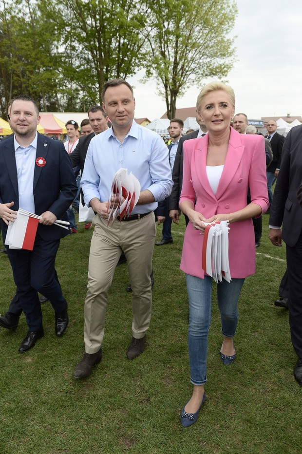 Prezydent Duda z ?on? w Halinowie