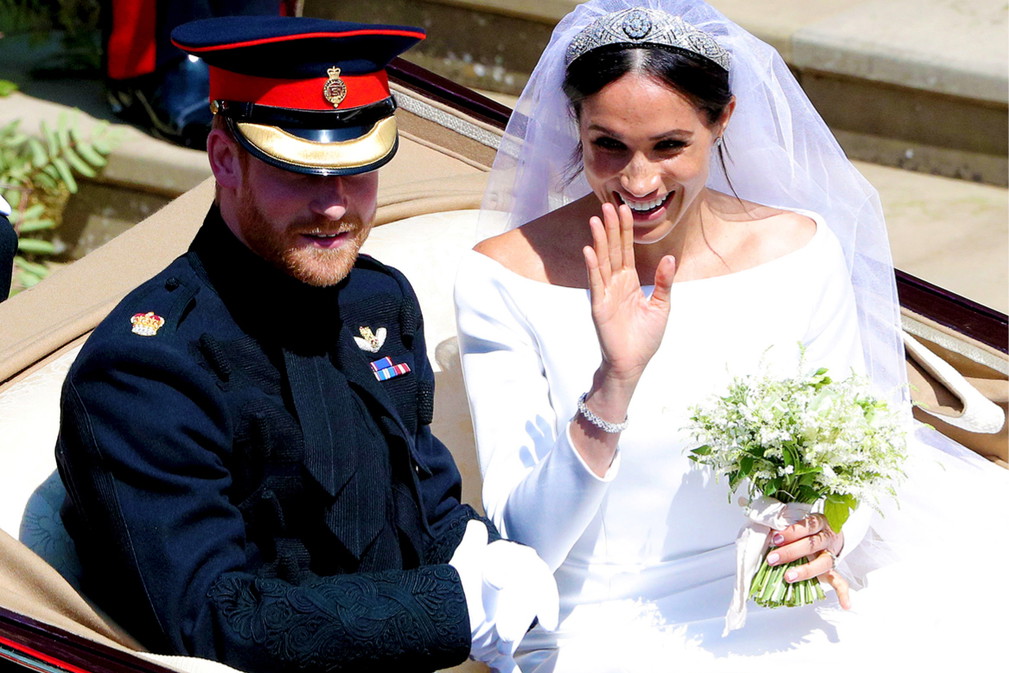 Meghan Markle i książę Harry w karocy