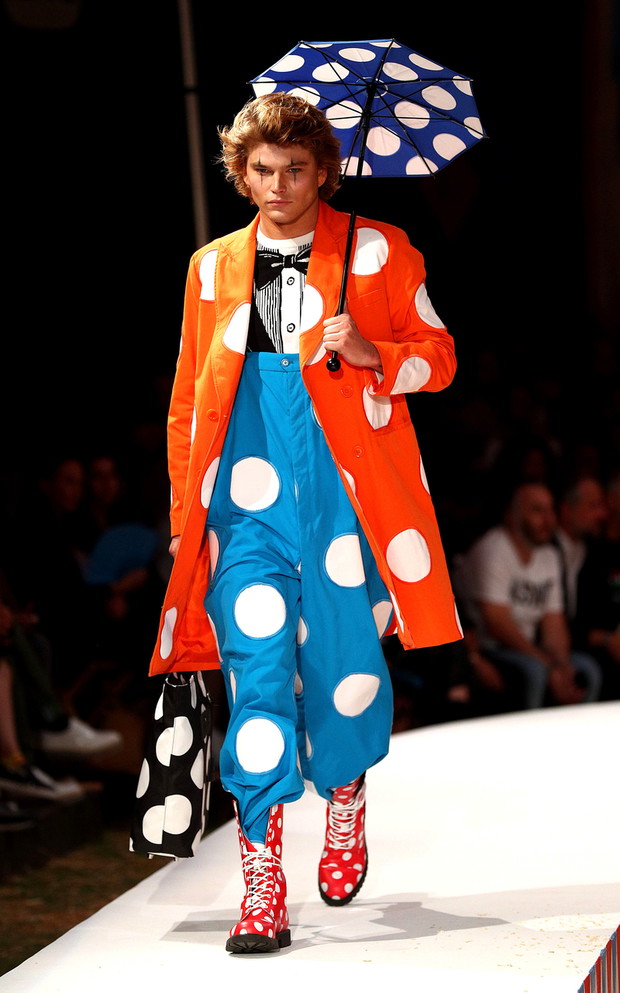 Moschino Spring/Summer 19 Menswear And Women's Resort Collection