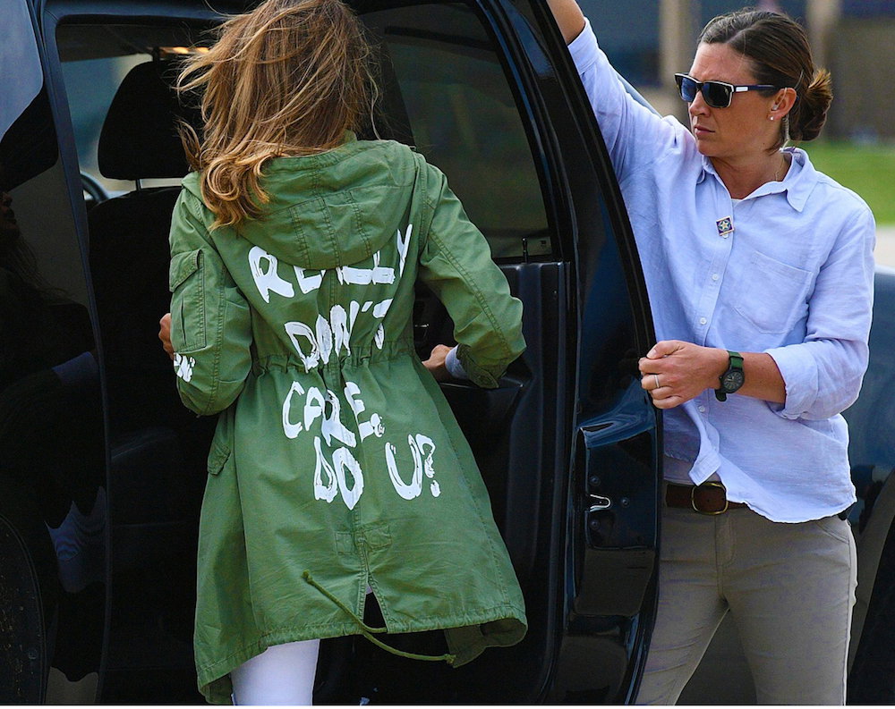Melania Trump w kurtce z szokującym napisem odwiedziła ośrodek dla dzieci imigrantów