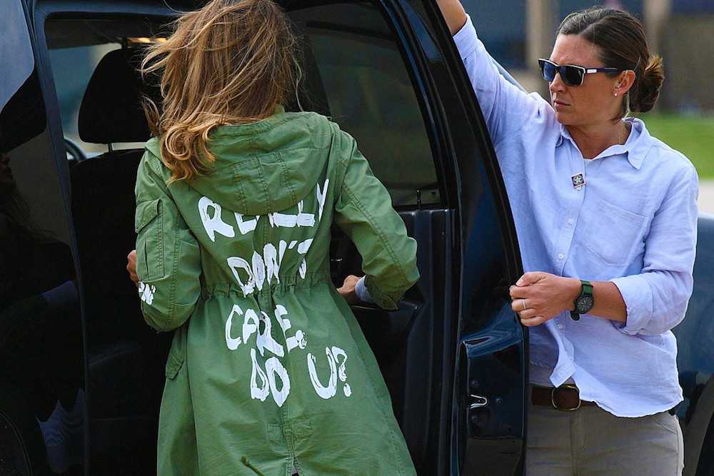 Melania Trump w kurtce z szokującym napisem odwiedziła ośrodek dla dzieci imigrantów
