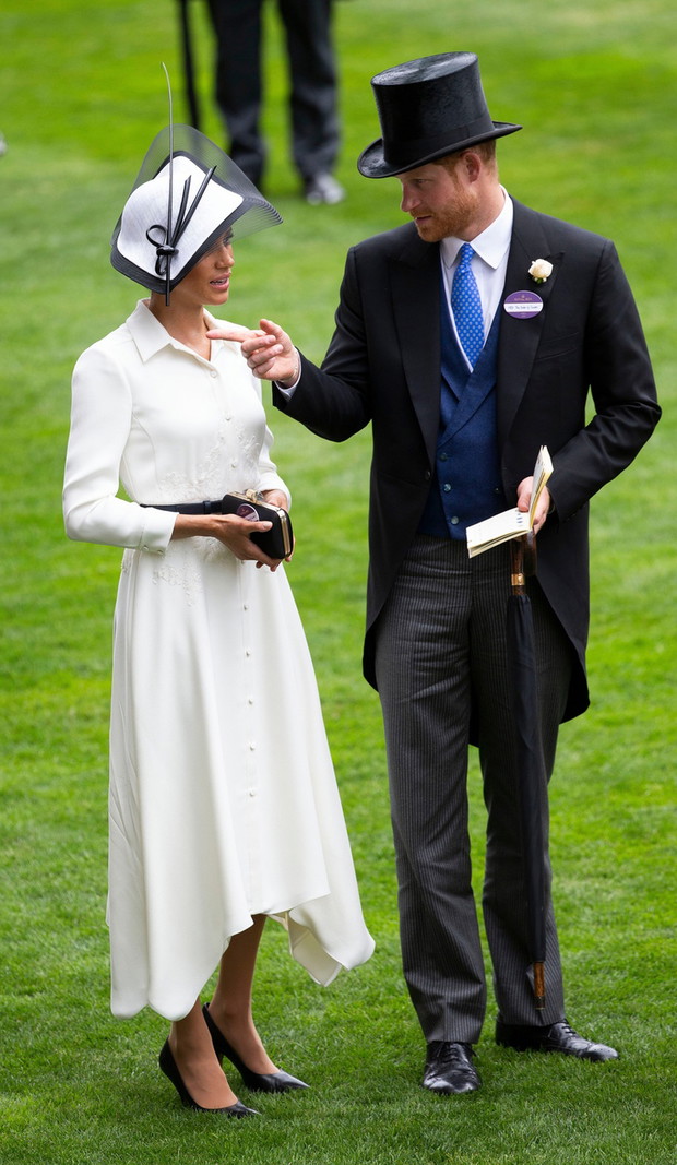 Ksi???ta Sussex na wy?cigach konnych w Ascot