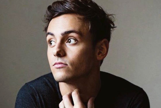 Tom Daley, sportowiec i jego chłopak zostali rodzicami