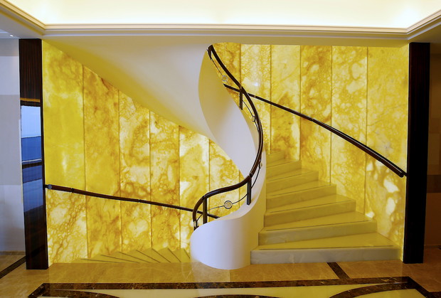 Exclusif - no web - Visite du penthouse de la tour Odťon ŗ Monaco, l'un des appartements les plus chers et plus grands du monde - du 45Ťme au 48Ťme ťtage avec toit terrasse