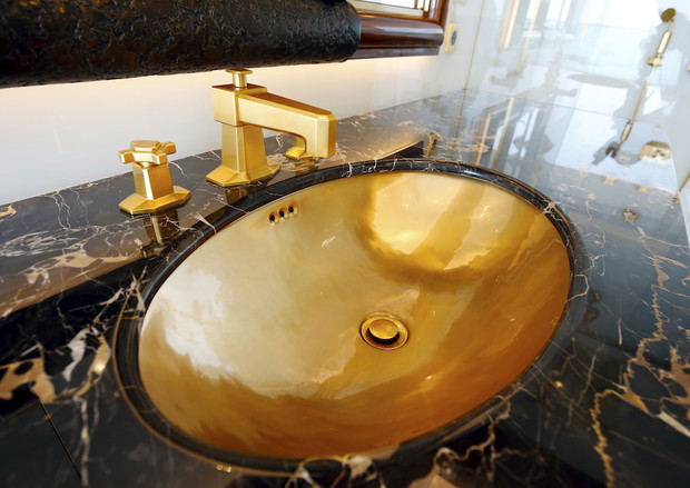 Exclusif - no web - Visite du penthouse de la tour Odťon ŗ Monaco, l'un des appartements les plus chers et plus grands du monde - du 45Ťme au 48Ťme ťtage avec toit terrasse