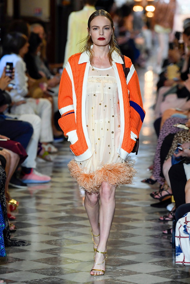 Znani na pokazie Miu Miu 2019 Cruise