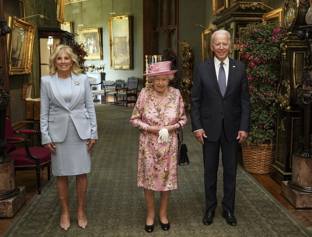 The Queen Invites The President Of The United States And The First Lady To Tea