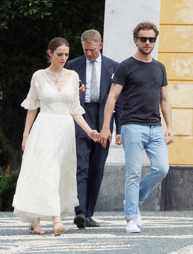 *EXCLUSIVE* WEB MUST CALL FOR PRICING -Francesco Carrozzini got married in Portofino with the daughter of Anna Wintour, Bee Shaffer. / CUCU / BACKGRID , kod: Francesco Carrozzini, Bee Shaffer, Lapo Elkann