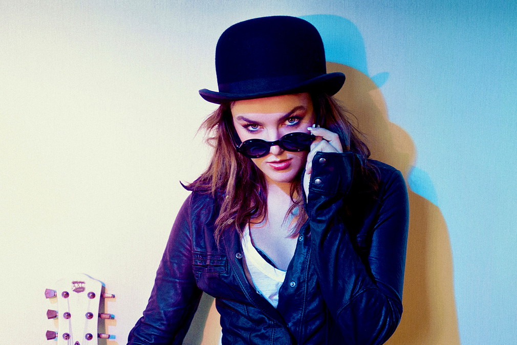 Ewa Farna, Viva! 11/2014, nr. 24