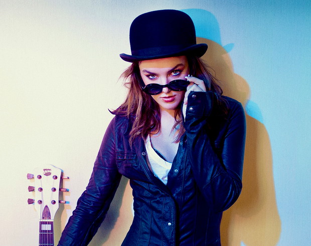Ewa Farna, Viva! 11/2014, nr. 24