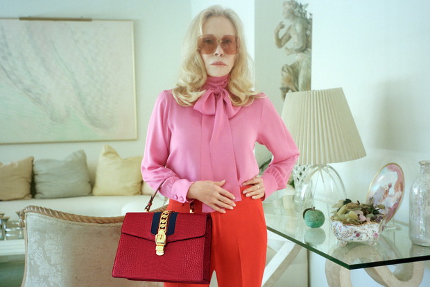 Gucci a choisi l'actrice Faye Dunaway pour sa campagne de sacs ‡ main