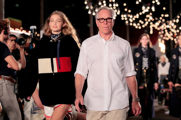 #TOMMYNOW Women's Runway Show Fall 2016 - Runway