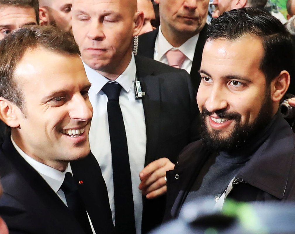 Emmanuel Macron ma kochanka?! Kim jest Benalla?