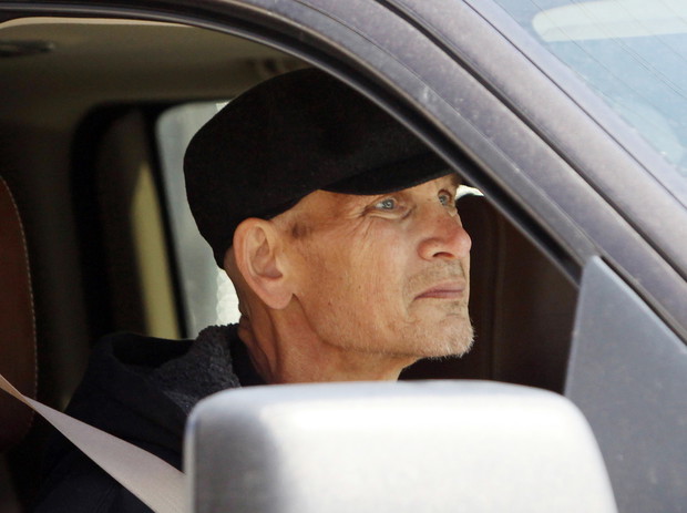 Exclusive...Bald and gaunt Patrick Swayze Fights Cancer 1/1