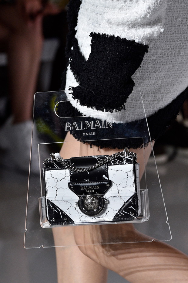 Balmain : Runway - Paris Fashion Week Womenswear Spring/Summer11 2019