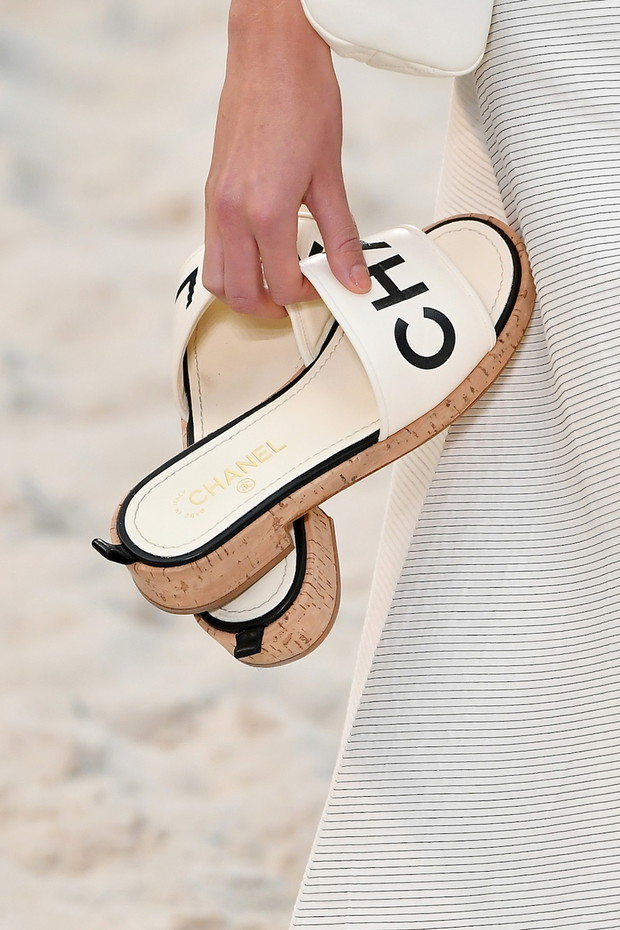 Chanel : Runway - Paris Fashion Week Womenswear Spring/Summer 2019