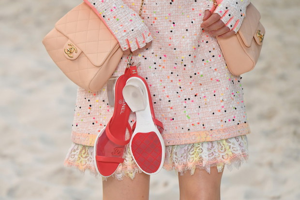 Chanel : Runway - Paris Fashion Week Womenswear Spring/Summer 2019