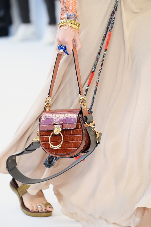 Chloe : Runway - Paris Fashion Week Womenswear Spring/Summer 2019