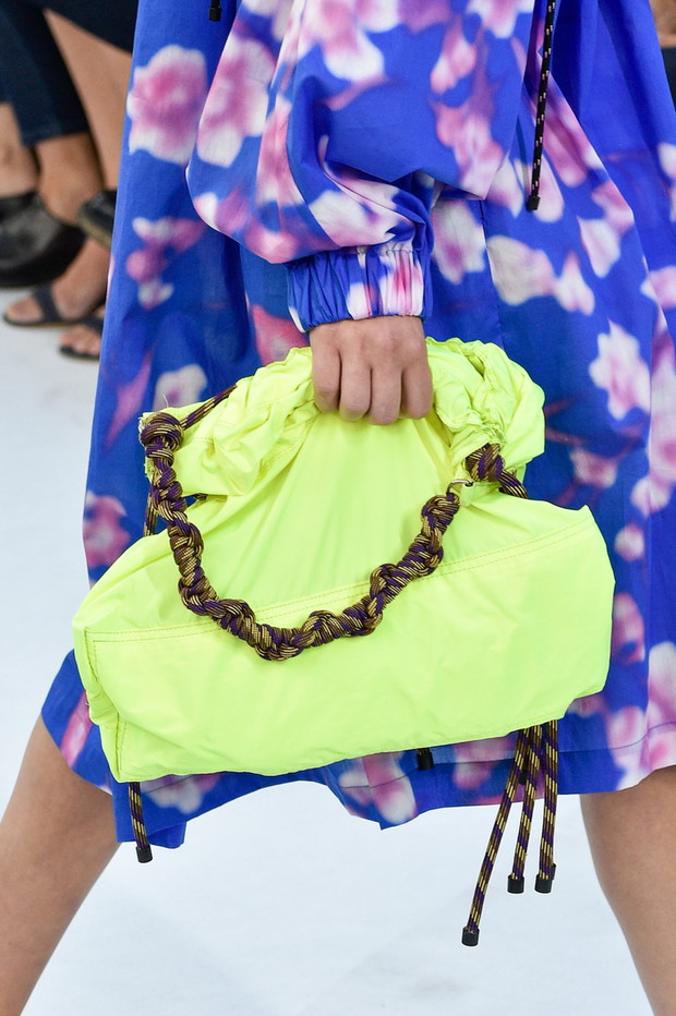 Dries Van Noten : Runway - Paris Fashion Week Womenswear Spring/Summer 2019