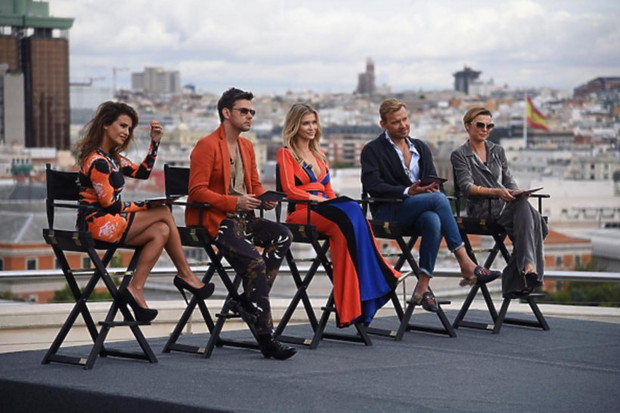 joanna-krupa-w-sukni-elisabetta-franchi-top-model-390935-GALLERYBIG-83523a9