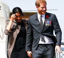 Książę Harry i księżna Meghan w Nowej Zelandii. Maorysi, wpadka pary, złamany protokół i ciążowy brzuszek Meghan