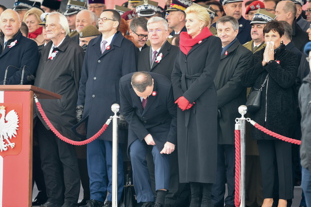 Oficjalne uroczysto?ci na pl. Pi?sudskiego