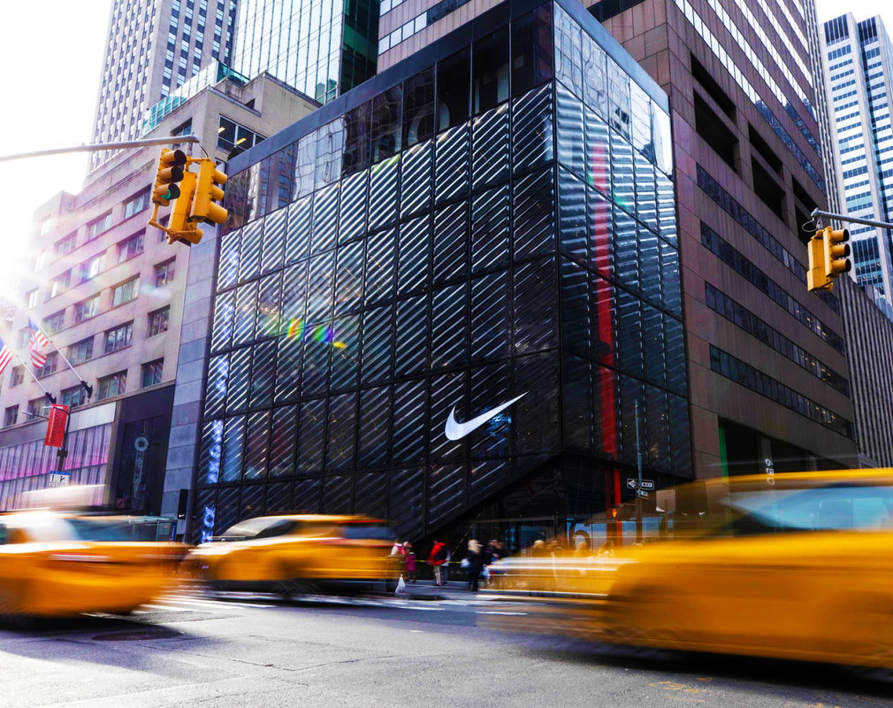 nowoczesny sklep Nike House of Innovation 000