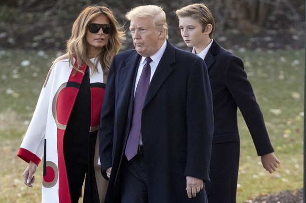 Barron Trump towarzyszy? rodzicom w podró?y
